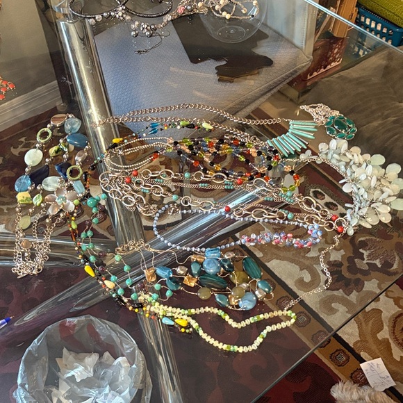 Jewelry - Colorful Women's Jewelry Set of Necklaces